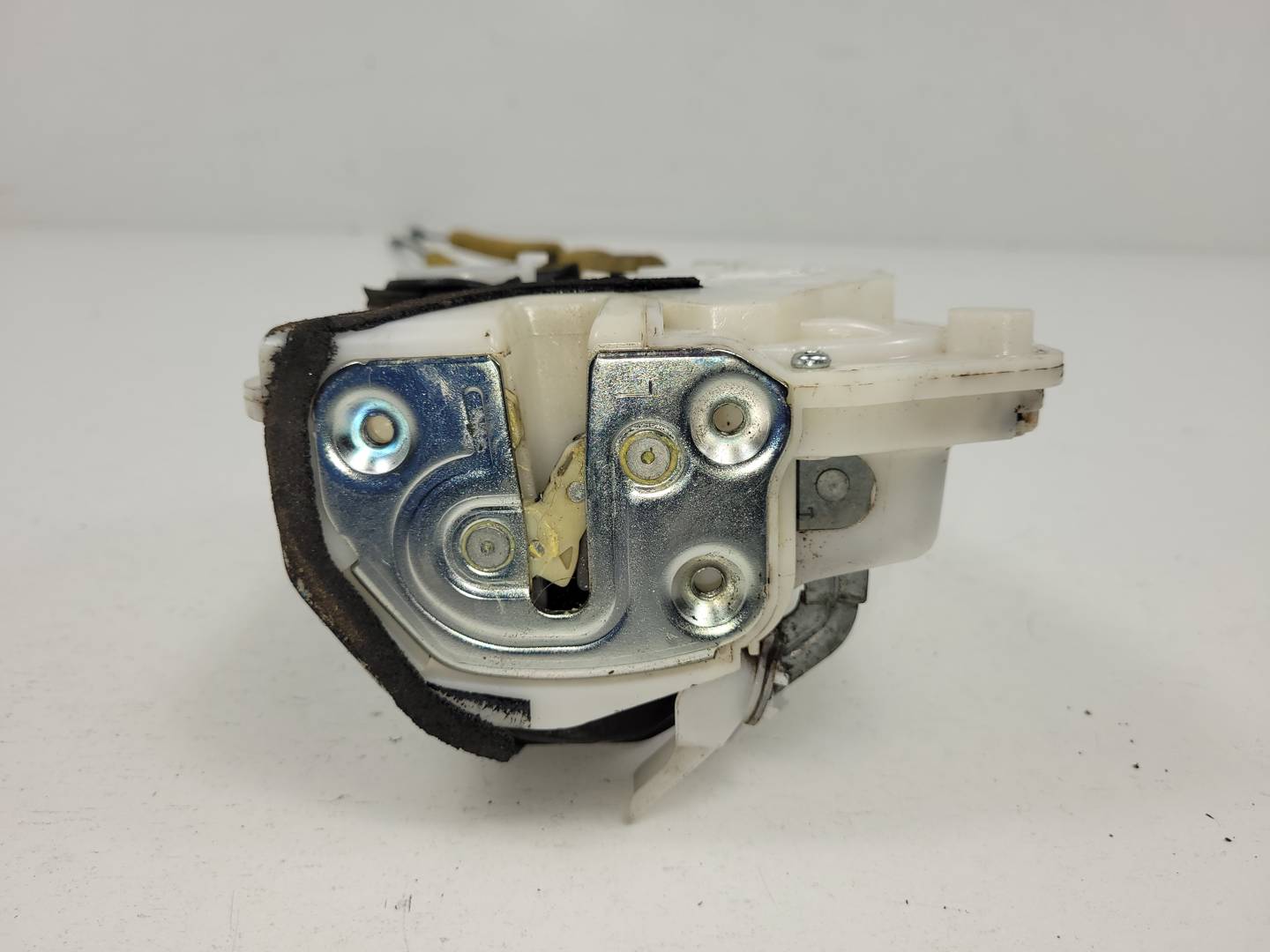 CERRADURA PUERTA DELANTERA IZQUIERDA - H77H79L2 - MAZDA - 6 KOMBI (GH)