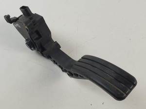POTENCIOMETRO PEDAL 180027179R FIAT TALENTO KOMBI (296) Autodesguaces Alicante