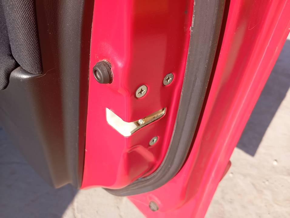 CERRADURA PUERTA DELANTERA DERECHA