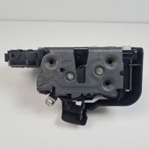 CERRADURA PUERTA DELANTERA DERECHA 30753664 VOLVO V50 FAMILIAR Autodesguaces Alicante