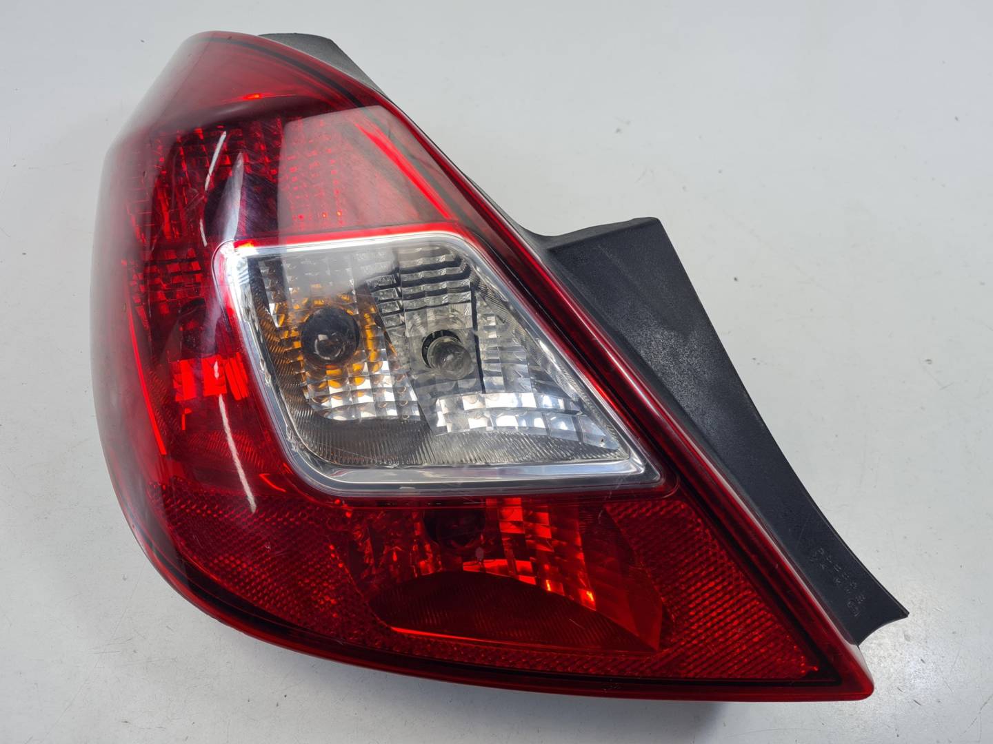 PILOTO TRASERO IZQUIERDO - 89037882 - OPEL - CORSA D