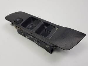 MANDO ELEVALUNAS DELANTERO IZQUIERDO NISSAN PRIMERA TRAV. (WP11) Autodesguaces Alicante