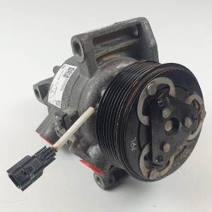 COMPRESOR AIRE ACONDICIONADO 926003541R DACIA DUSTER II Autodesguaces Alicante