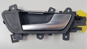 MANETA INTERIOR TRASERA DERECHA 8K0839020 AUDI A4 BER. (B8) Autodesguaces Alicante