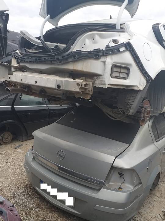 Imagen del vehículo OPEL INSIGNIA BERLINA