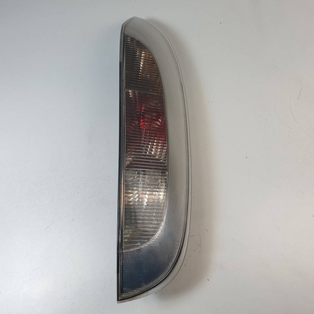 PILOTO TRASERO DERECHO - OPEL - CORSA C (F68)
