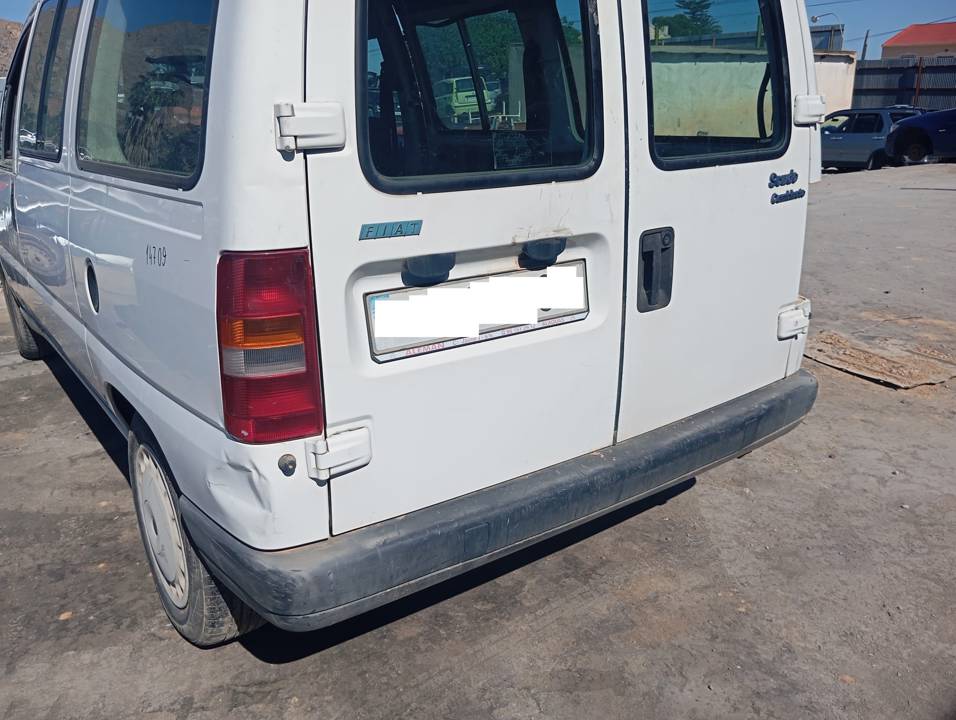 PARAGOLPES TRASERO