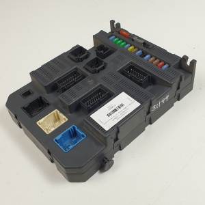 CAJA RELES / FUSIBLES 9663798580 CITROEN C4 BERLINA Autodesguaces Alicante