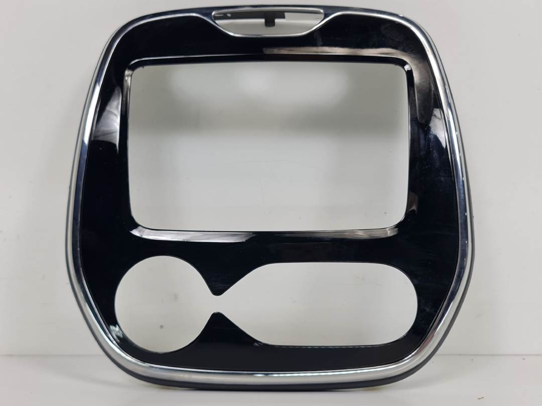 MOLDURAS DELANTERAS - 682700795R - RENAULT - CAPTUR (J5AL)