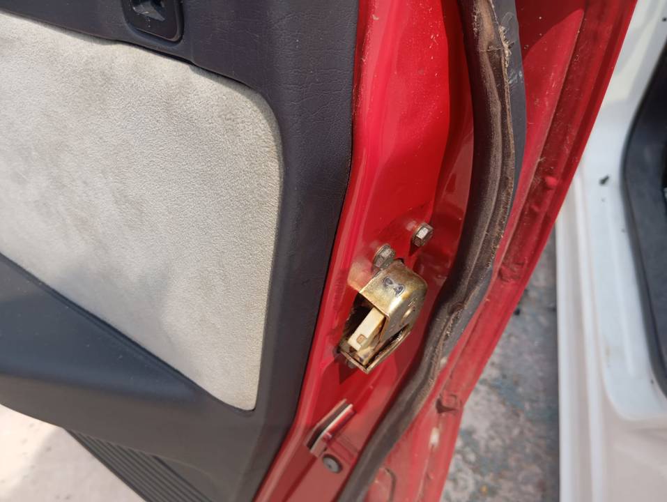 CERRADURA PUERTA DELANTERA DERECHA