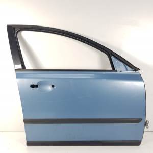 PUERTA DELANTERA DERECHA VOLVO V50 FAMILIAR Autodesguaces Alicante
