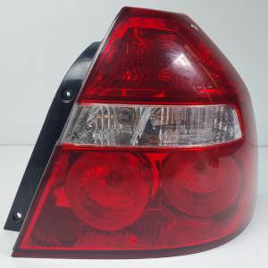 PILOTO TRASERO DERECHO 082351903R CHEVROLET AVEO Autodesguaces Alicante