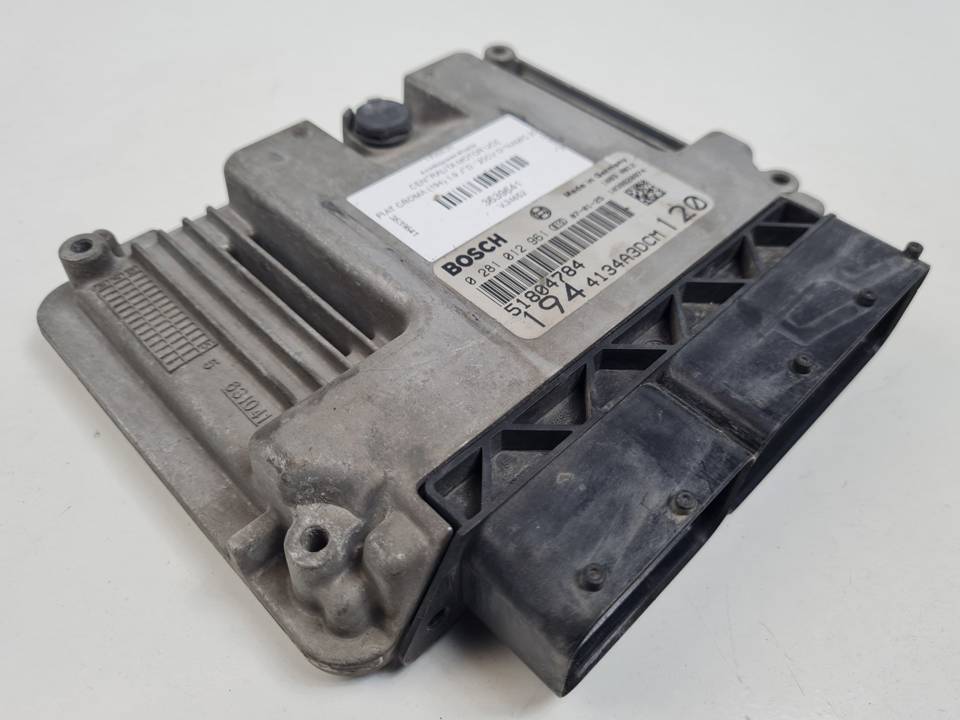 CENTRALITA MOTOR UCE 0281012961 FIAT CROMA (194) Autodesguaces Alicante
