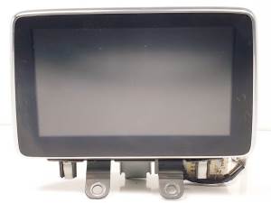 PANTALLA MULTIFUNCION D09H611J0A MAZDA CX-3 Autodesguaces Alicante