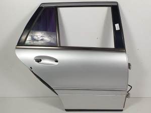 PUERTA TRASERA DERECHA MERCEDES CLASE C (W203) FAMILIAR Autodesguaces Alicante