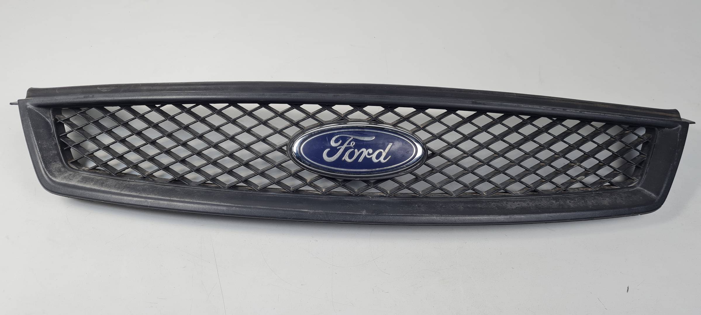 REJILLA DELANTERA - 4M518C436AC - FORD - FOCUS BERLINA (CAP)