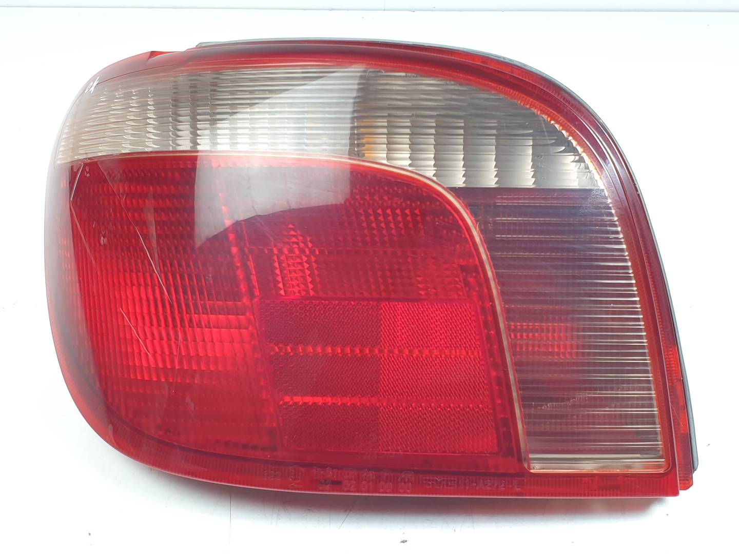PILOTO TRASERO IZQUIERDO - 11A272B - TOYOTA - YARIS (NCP1/NLP1/SCP1)