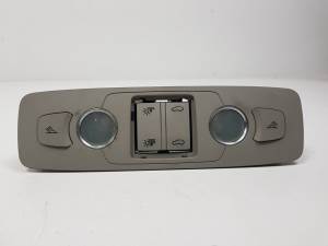 LUZ INTERIOR 4L0947112A AUDI Q7 (4L) Autodesguaces Alicante