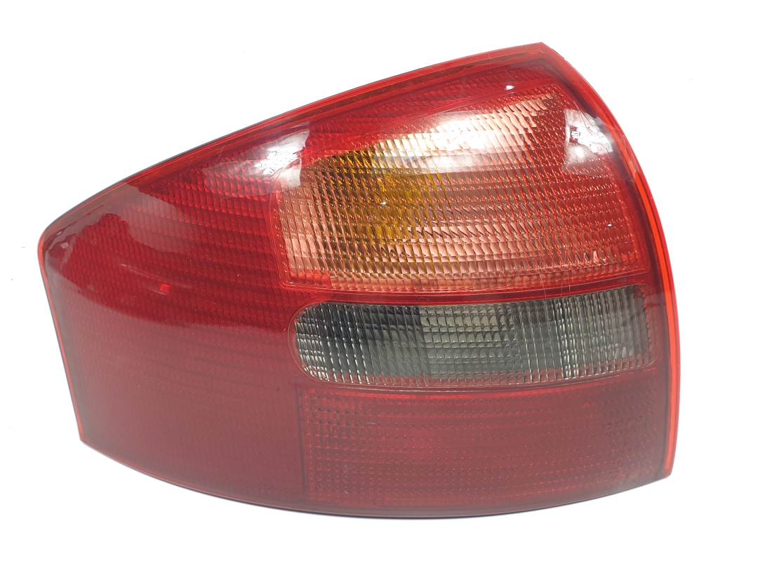 PILOTO TRASERO IZQUIERDO - 084411943LR - AUDI - A6 BERLINA (4B2)