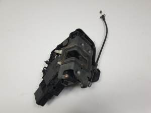 CERRADURA PUERTA DELANTERA DERECHA 3M5AH21812AK FORD FOCUS BERLINA (CAP) Autodesguaces Alicante
