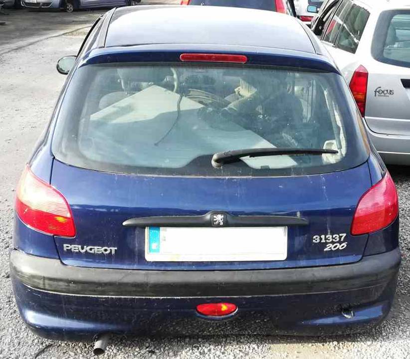 Imagen del vehículo PEUGEOT 206 BERLINA