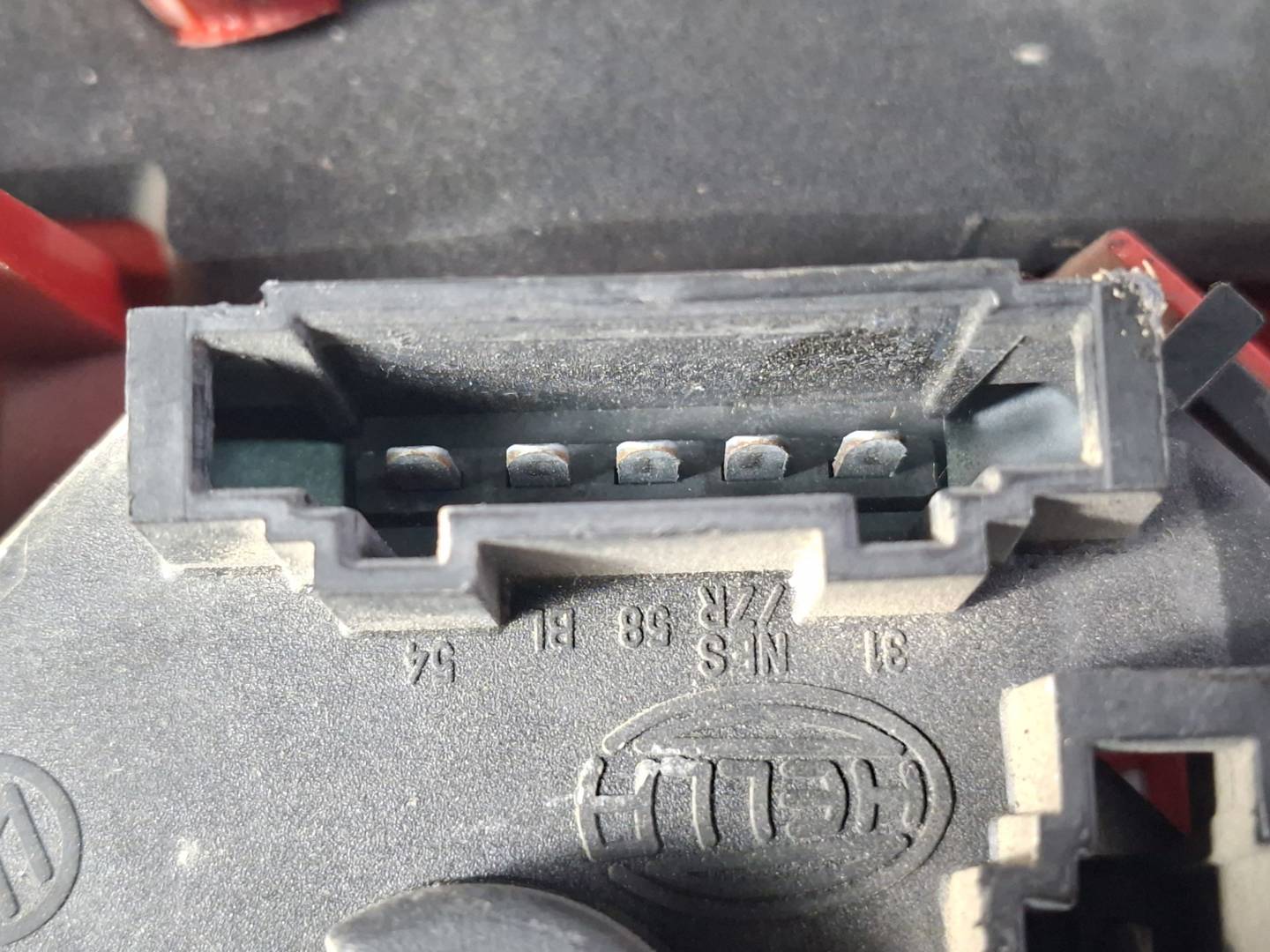 Foto 5 de Piloto Trasero Derecho Volkswagen Polo Berlina (6n1) (1994–1999)