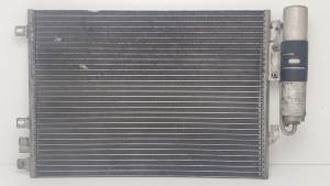 CONDENSADOR / RADIADOR AIRE ACONDICIONADO 8200086193 RENAULT CLIO II FASE I (B/CBO) Autodesguaces Alicante