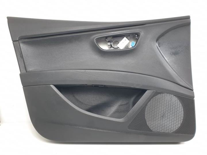 GUARNECIDO PUERTA DELANTERA IZQUIERDA 5F4867113 SEAT LEON (5F1) Autodesguaces Alicante