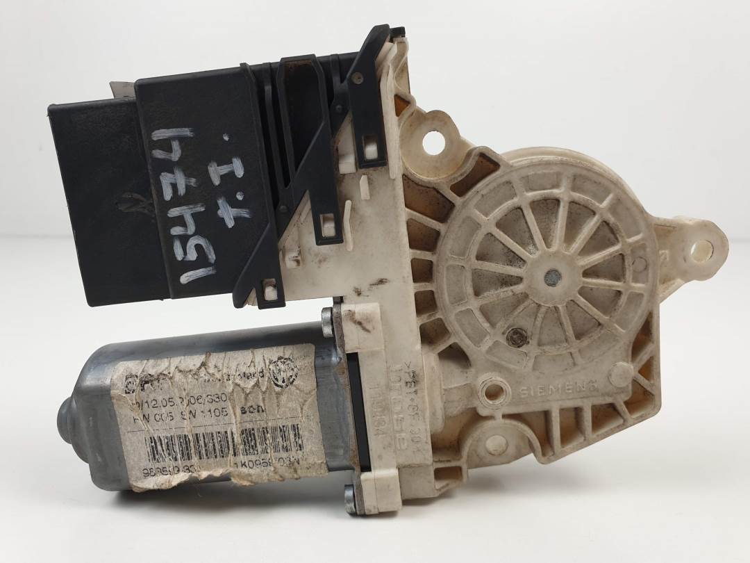 MOTOR ELEVALUNAS TRASERO IZQUIERDO - 960094100 - SEAT - LEON (1P1)