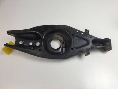 BRAZO SUSPENSION INFERIOR TRASERO DERECHO SSANGYONG RODIUS Autodesguaces Alicante