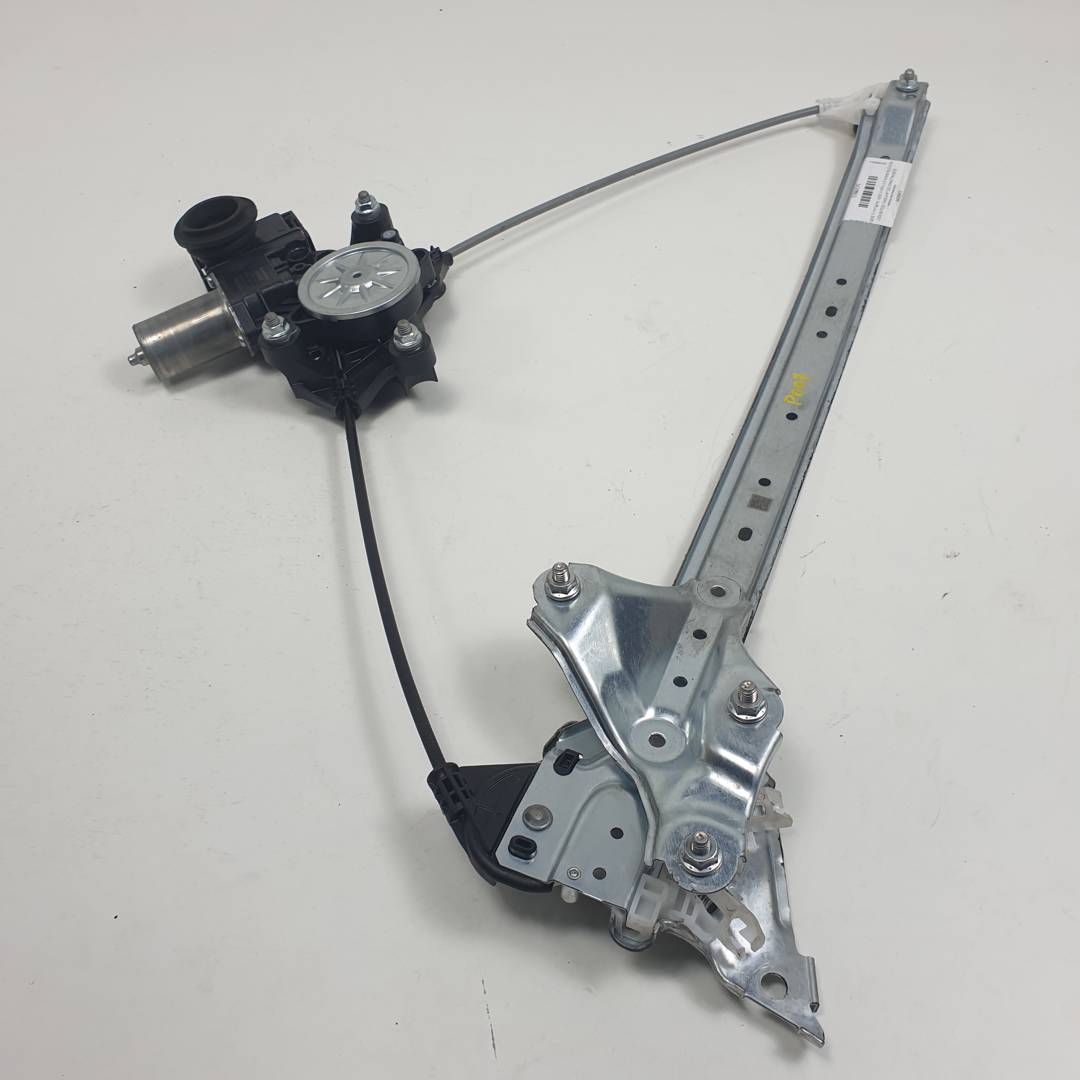 ELEVALUNAS DELANTERO IZQUIERDO - 8572012520 - TOYOTA - RAV4