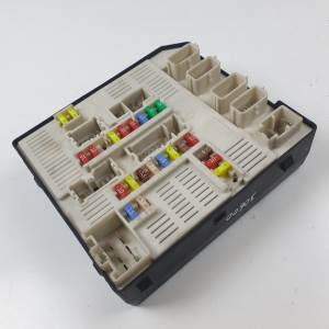 CAJA RELES / FUSIBLES 284B60008RE RENAULT MEGANE III SPORT TOURER Autodesguaces Alicante