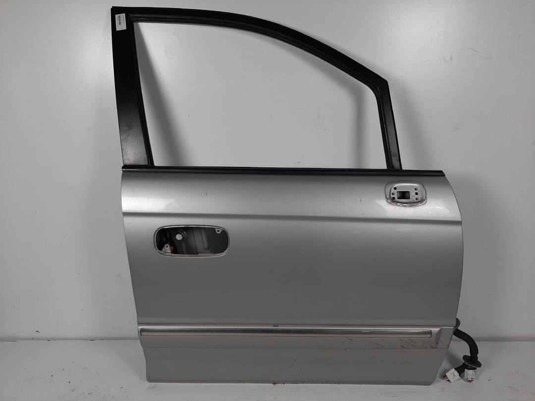 PUERTA DELANTERA DERECHA - HYUNDAI - TRAJET (FO)