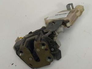 CERRADURA PUERTA TRASERA IZQUIERDA 8255379901 NISSAN PRIMERA BERL./FAMILIAR (P10/W10) Autodesguaces Alicante