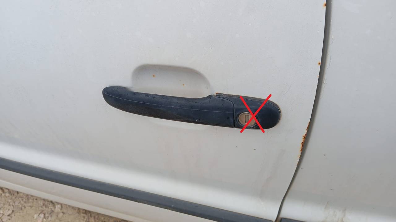 MANETA EXTERIOR DELANTERA IZQUIERDA