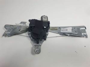 ELEVALUNAS TRASERO IZQUIERDO 9659834880 PEUGEOT 308 (T7) Autodesguaces Alicante