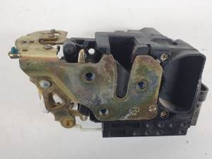 CERRADURA PUERTA DELANTERA DERECHA CHEVROLET TACUMA Autodesguaces Alicante