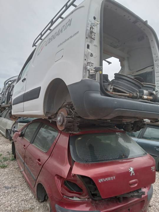 Imagen del vehículo PEUGEOT 307 BERLINA (S2)