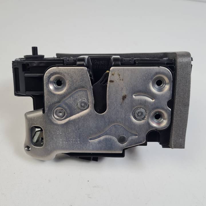 CERRADURA PUERTA TRASERA DERECHA 13598385 OPEL ASTRA K Autodesguaces Alicante