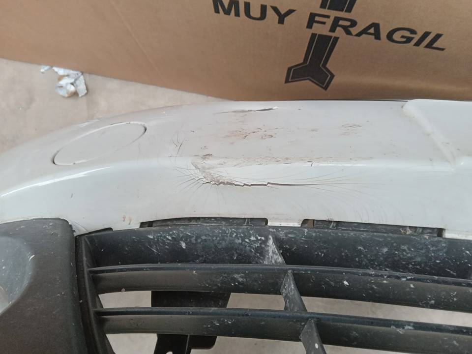 PARAGOLPES DELANTERO