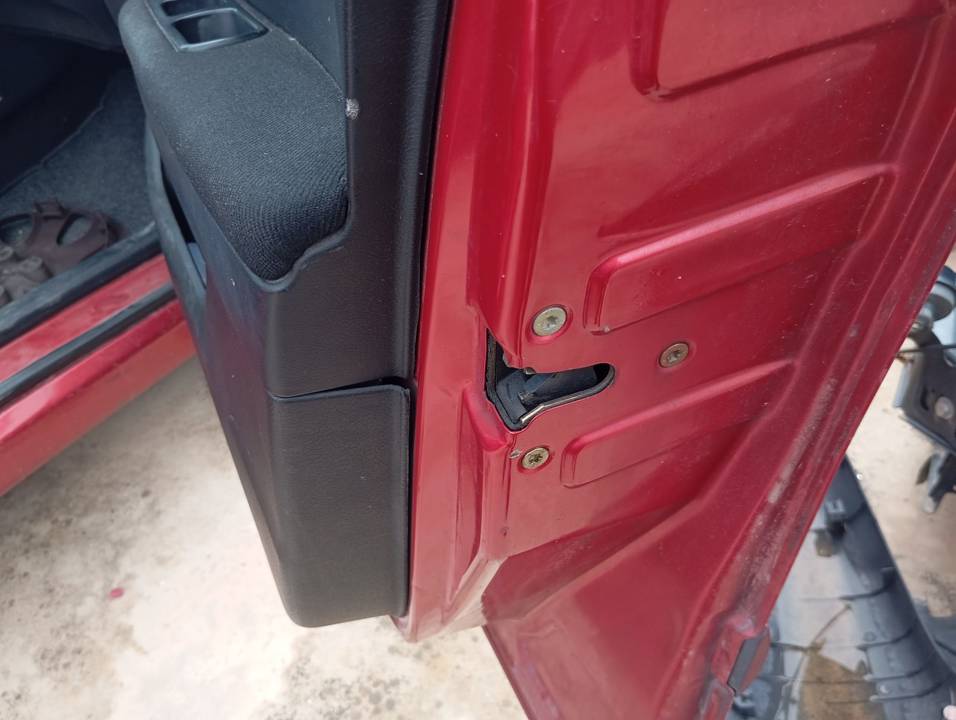 CERRADURA PUERTA DELANTERA DERECHA