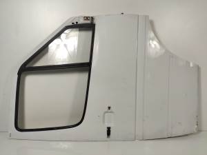 PUERTA DELANTERA DERECHA MERCEDES SPRINTER 02.00 -> CAJA CERRADA, TECHO ELEVADO Autodesguaces Alicante