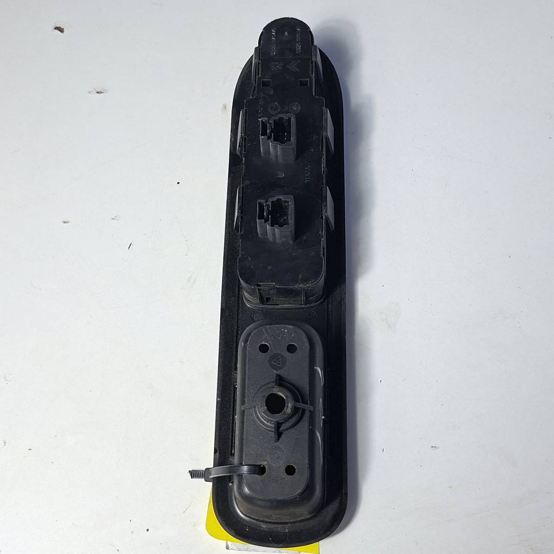 Foto 2 de Mando Elevalunas Delantero Izquierdo Peugeot 407 (2004–2011)