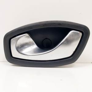 MANETA INTERIOR TRASERA IZQUIERDA 826730001R RENAULT MEGANE III SPORT TOURER Autodesguaces Alicante