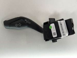 MANDO INTERMITENTES AV6T13335AD FORD FOCUS LIM. Autodesguaces Alicante