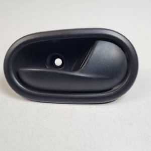 MANETA INTERIOR DELANTERA DERECHA 826721919R DACIA SANDERO II Autodesguaces Alicante