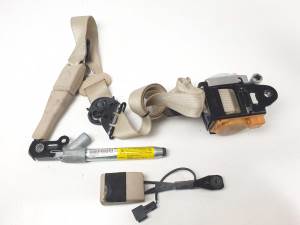 CINTURON SEGURIDAD DELANTERO DERECHO 3063932AA OPEL INSIGNIA BERLINA Autodesguaces Alicante