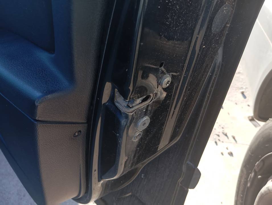 CERRADURA PUERTA DELANTERA DERECHA
