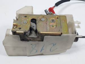 CERRADURA PUERTA DELANTERA IZQUIERDA RENAULT MEGANE II COUPE/CABRIO Autodesguaces Alicante