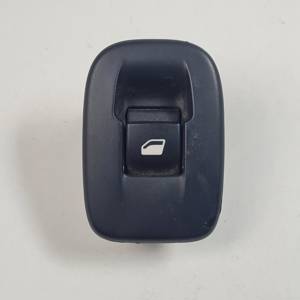 MANDO ELEVALUNAS TRASERO IZQUIERDO 96751119ZD PEUGEOT 2008 Autodesguaces Alicante